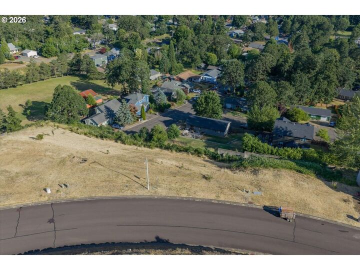 Property Photo:  556 Starlight Way  OR 97370 