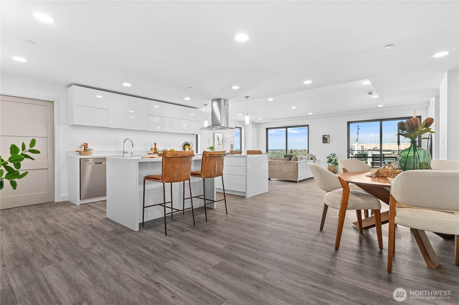 Property Photo:  1019  Granary Avenue 201  WA 98225 