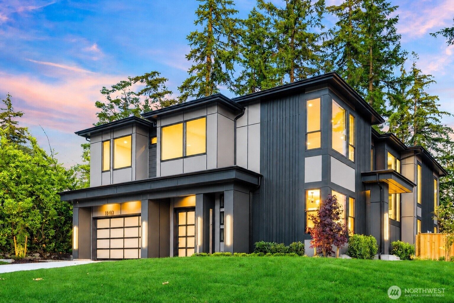 Property Photo:  15103 SE 41st Place  WA 98006 