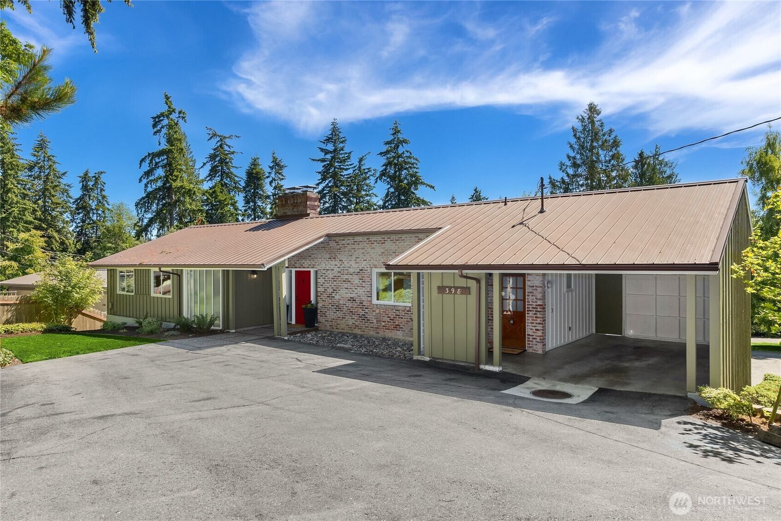 Property Photo: 398 Ferncliff Avenue NE WA 98110