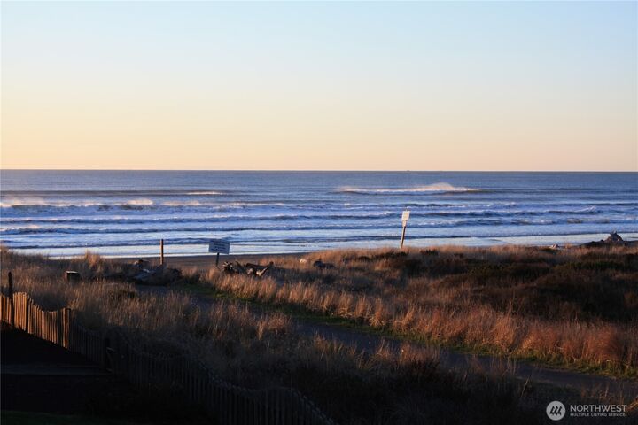 Property Photo:  1600 W Ocean Avenue 924  WA 98595 