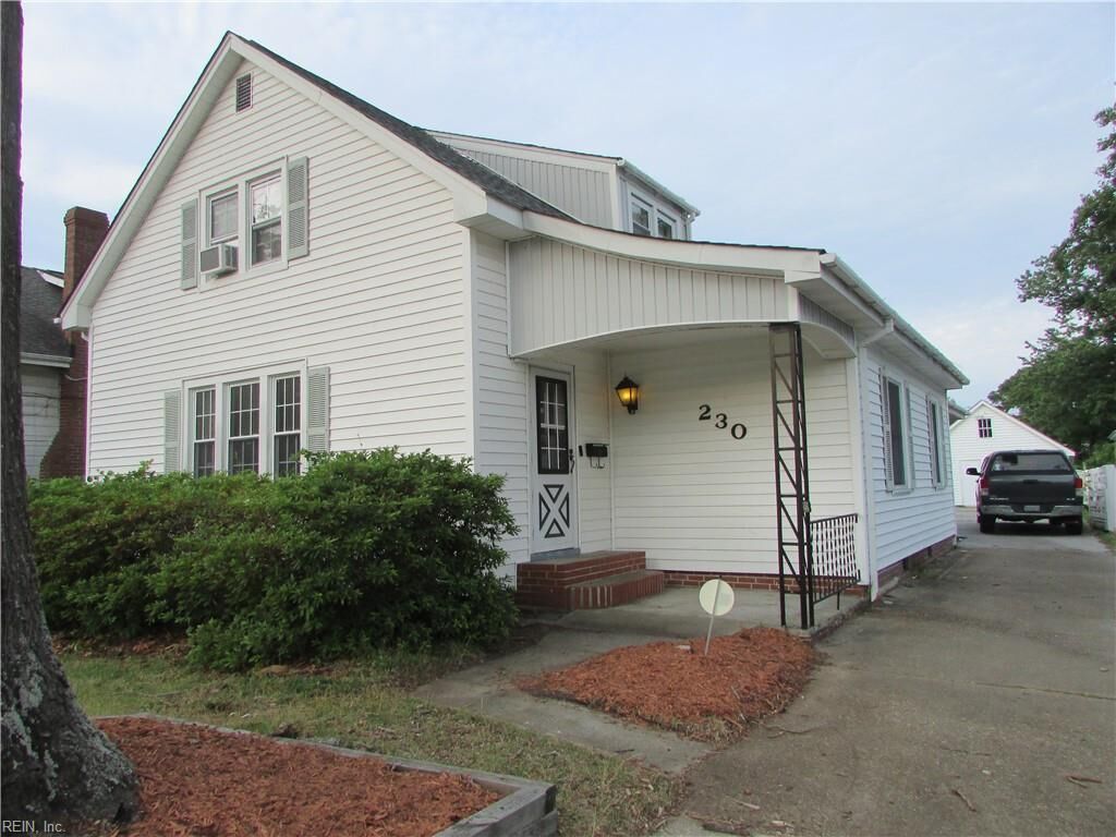 Property Photo:  230 Hampton Roads Ave  VA 23661 