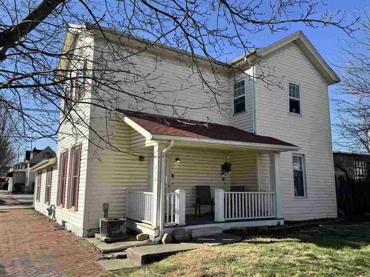 Property Photo:  516 S B Street  IN 47374 