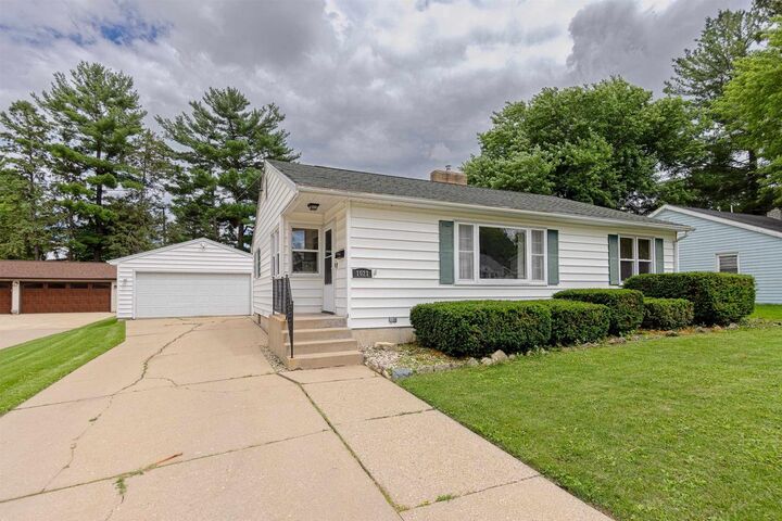 Property Photo: 1021 S Terrace Street WI 53546