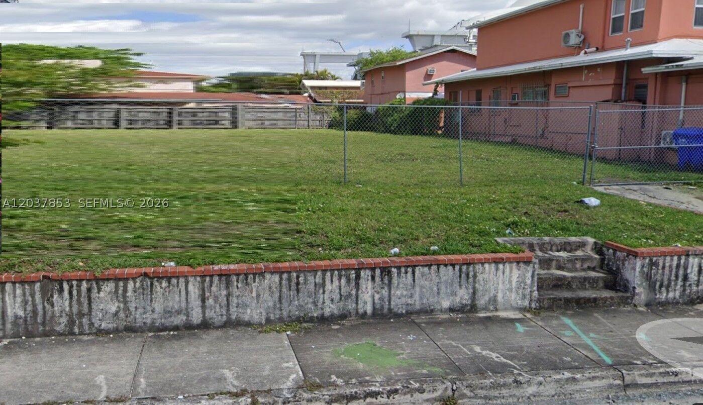 Property Photo:  1611 NW 2nd St  FL 33125 