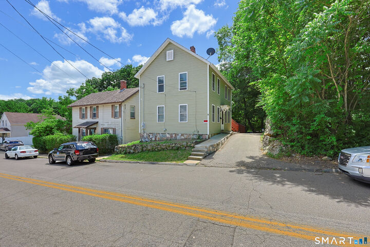 Property Photo:  9 Hickory Street  CT 06360 