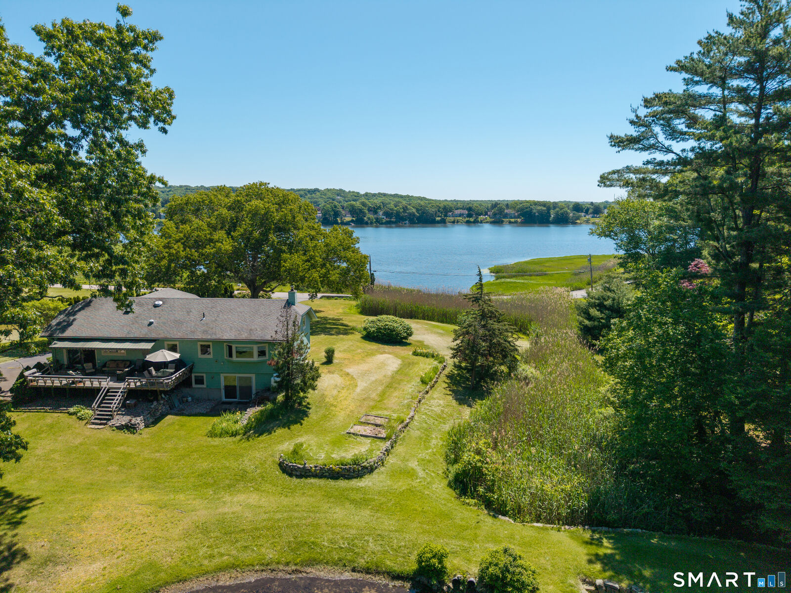 Property Photo:  901 River Road  CT 06355 