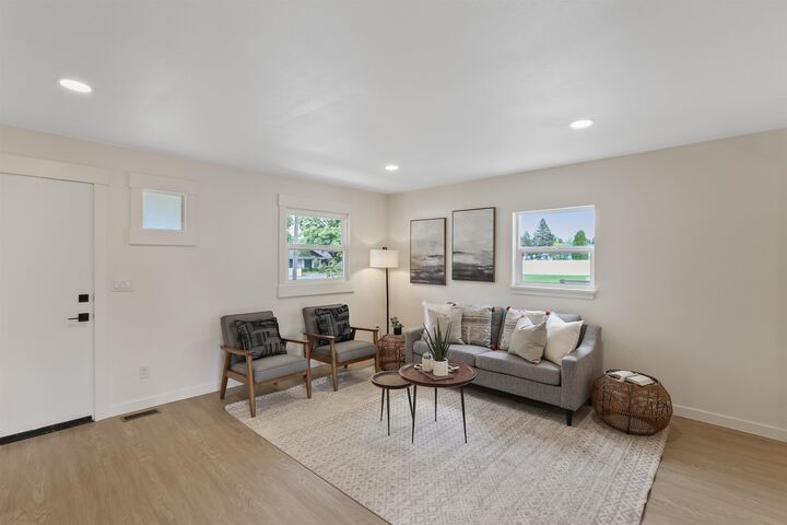 Property Photo:  13716 E Broadway Ave  WA 99216 