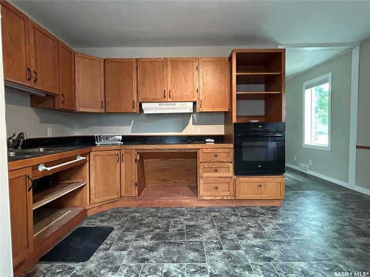 Property Photo: 630 4th Street SK S4A 0V5