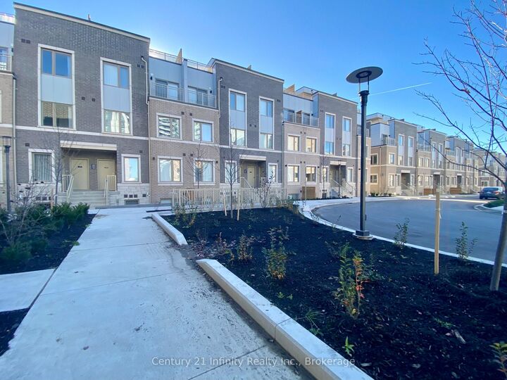 Property Photo: 100 Honeycrisp Crescent 337 ON L4K 0N7