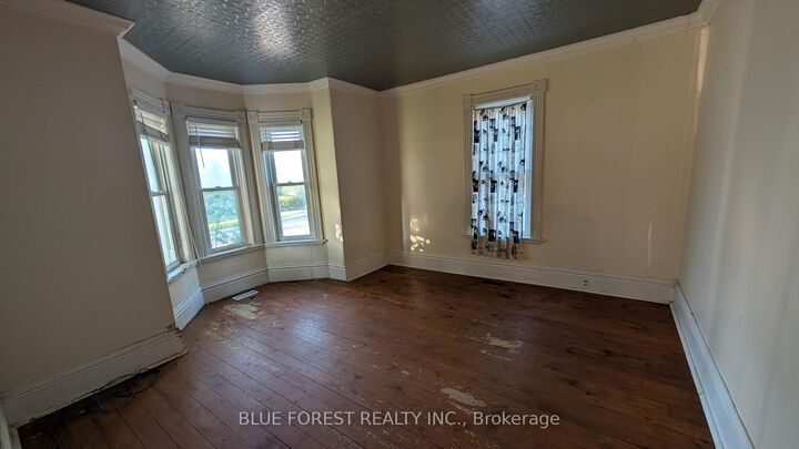 Property Photo: 662 Frances Street ON N4S 2A1