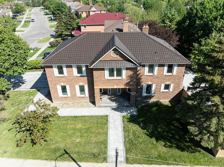 Property Photo: 1 St Michaels Crescent ON L7E 5Z6