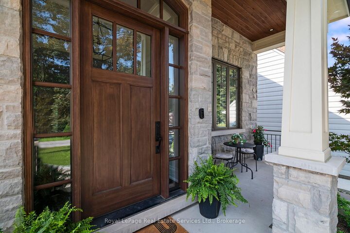 Property Photo: 47 Park Avenue E ON L7T 1Y2