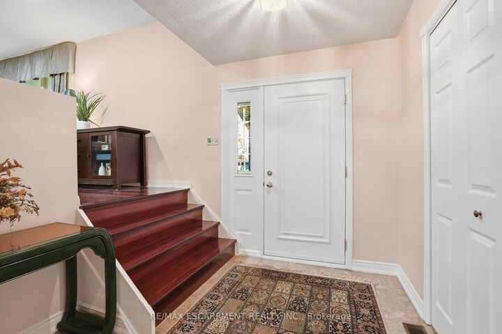 Property Photo:  1321 Fairway Court  ON L7P 1M5 