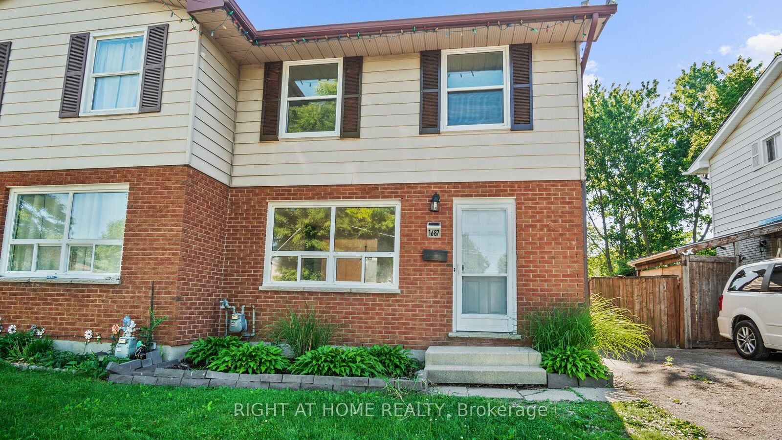 Property Photo:  1687 Ernest Avenue  ON N6E 2S3 