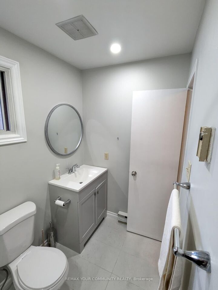 Property Photo: 765 Oklahoma Drive 4 ON L1W 3C9