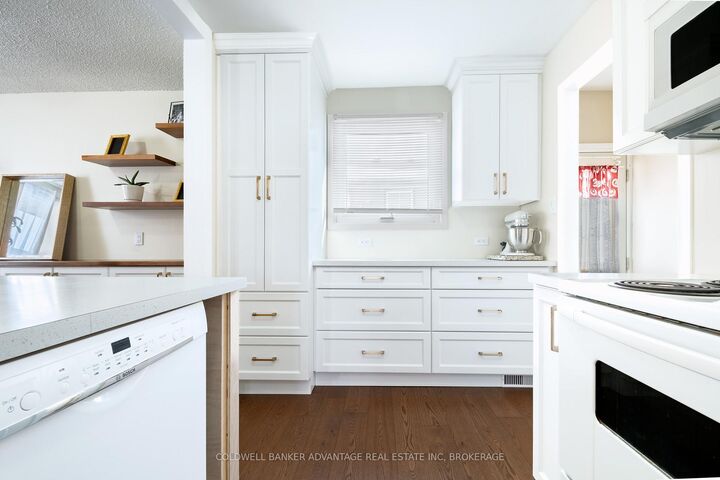 Property Photo: 25 Newleaf Crescent ON L3C 6B4