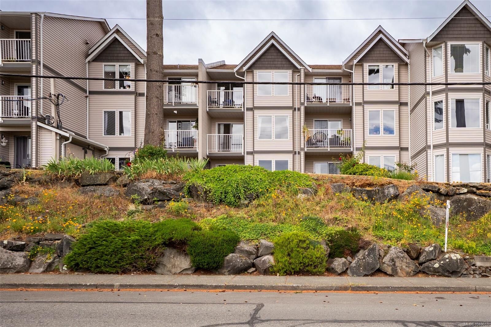 Property Photo: 9916 Daniel St #204 BC V0R 1K1
