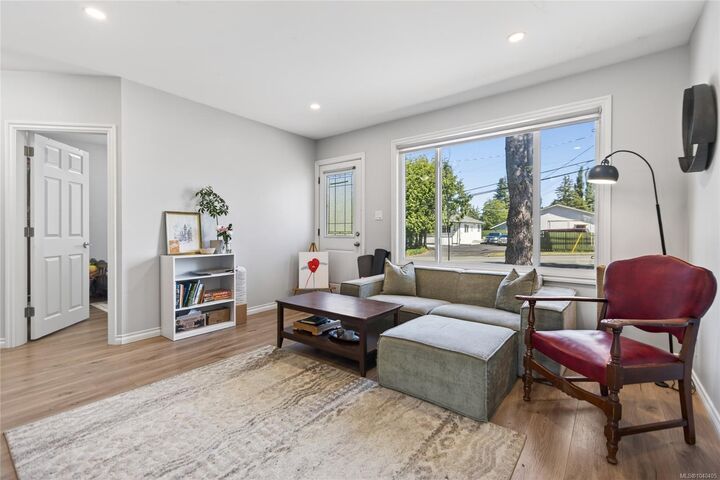 Property Photo: 745 Evergreen Rd BC V9W 3R7