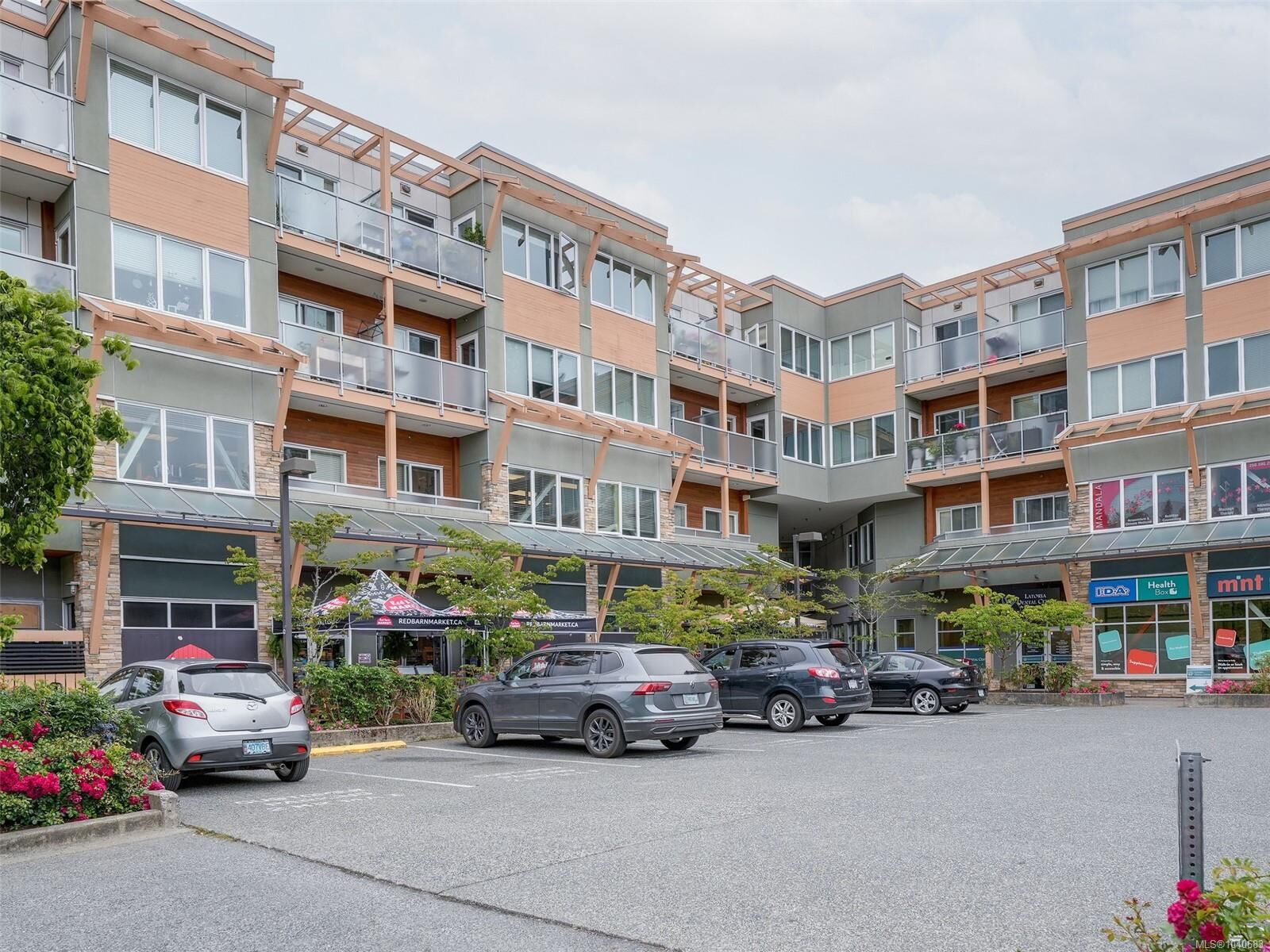 Property Photo: 611 Brookside Rd #404 BC V9C 0C3