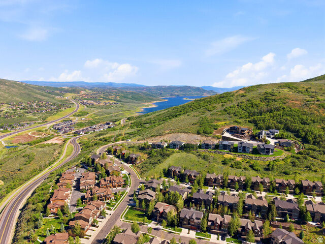 Property Photo: 901 W Abigail Dr UT 84036