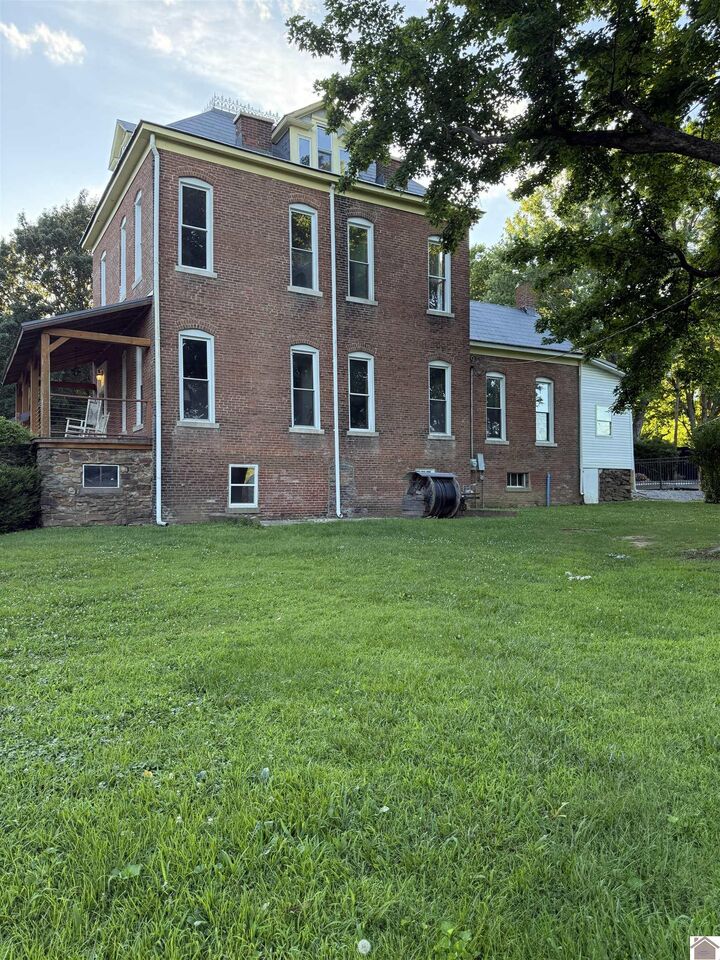 Property Photo:  115 Pierce St  KY 42064 