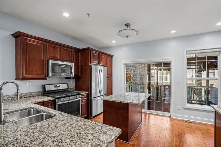 Property Photo:  44 Uxor Way  PA 15203 