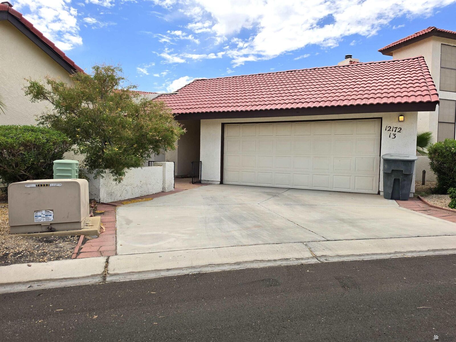 Property Photo: 12172 E Via Loma Vista #13 AZ 85367