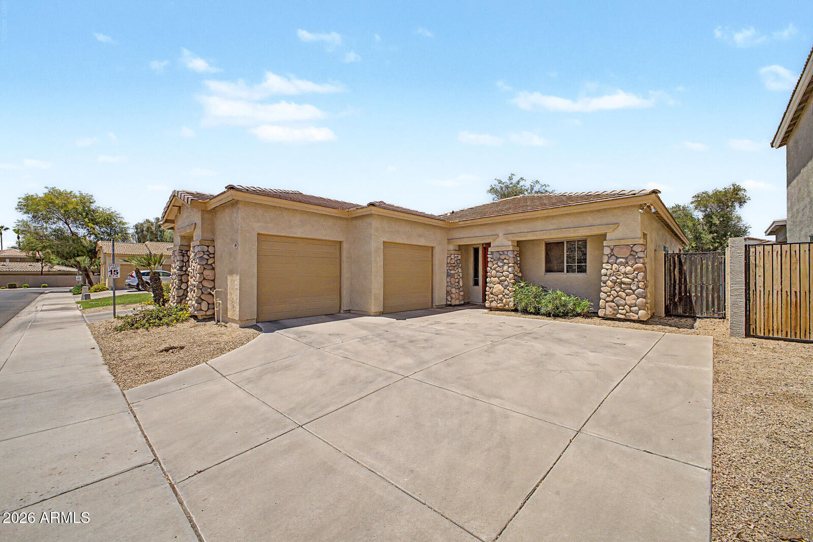 Property Photo:  890 E Christine Place  AZ 85225 