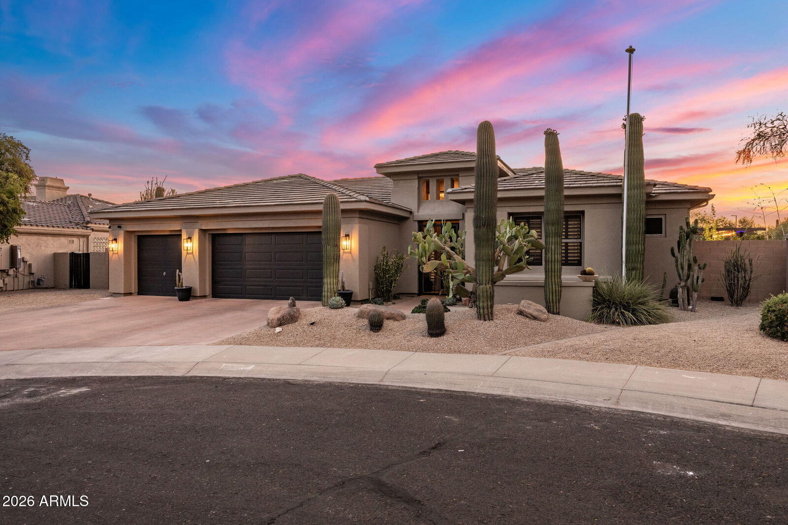 Property Photo:  22936 N 39th Place  AZ 85050 
