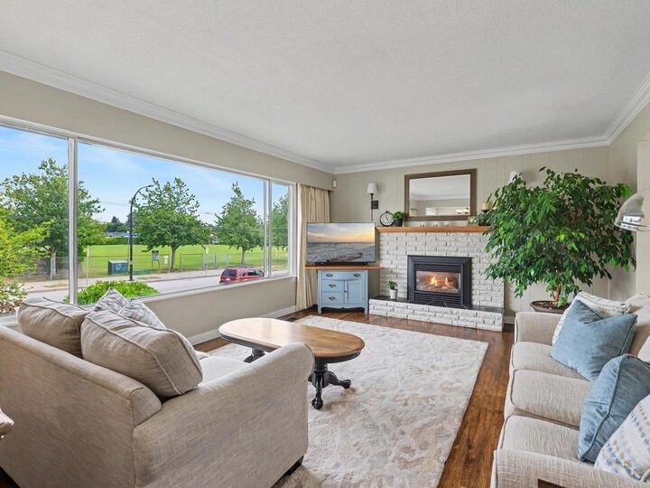 Property Photo: 15876 Roper Avenue BC V4B 2H4