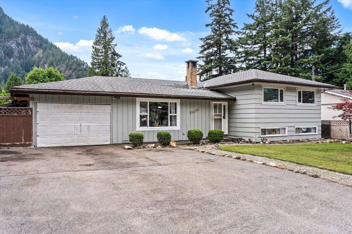 19865 Peter Street — photo 1