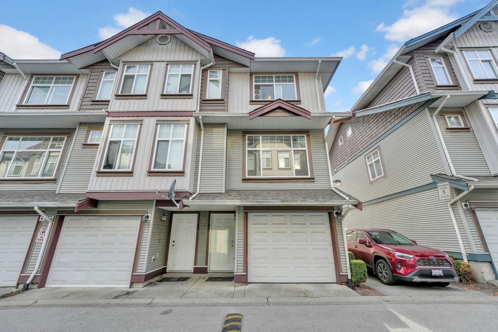 Property Photo: 12585 72 Avenue 48 BC V3W 1R9