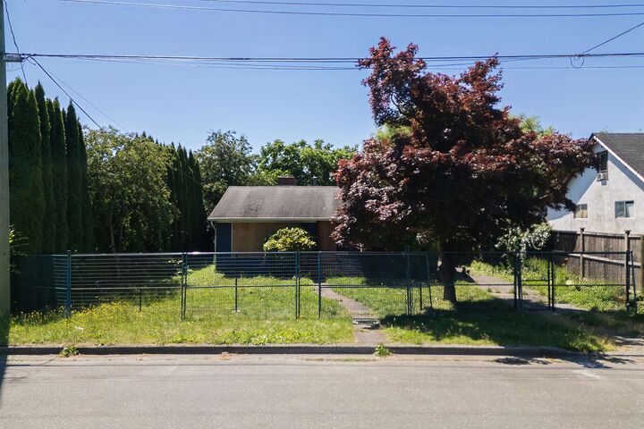 Property Photo: 46252 Margaret Avenue BC V2P 2G9