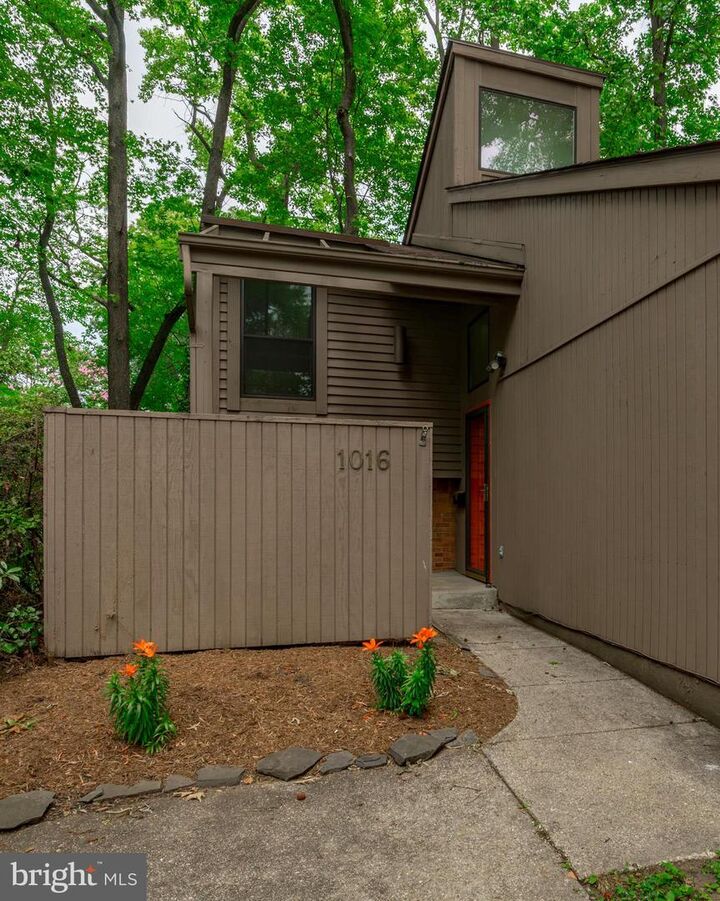 Property Photo:  1016 Timber Creek Drive  MD 21403 