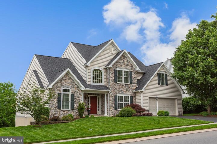 Property Photo: 572 Eagles View PA 17601