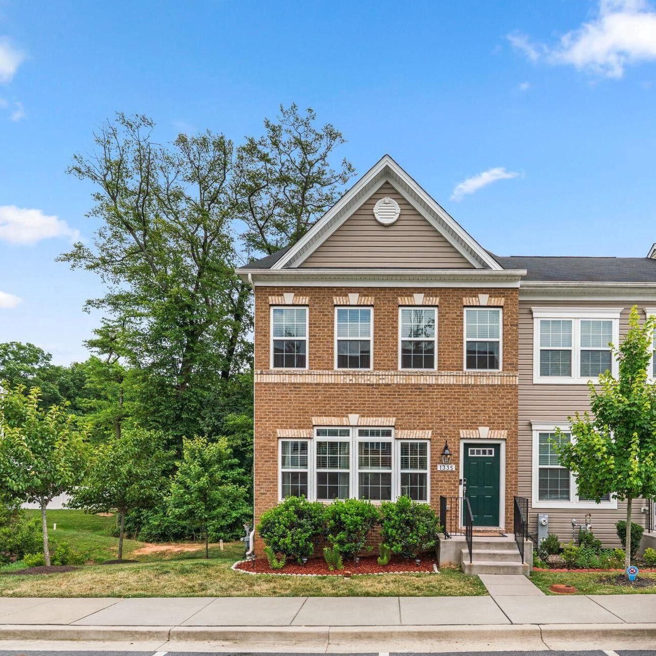 Property Photo:  1335 Hawthorn Drive  MD 21076 