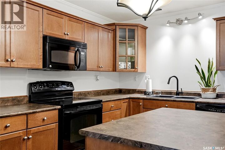 Property Photo: 703 715 Hart Road SK S7M 3Y8