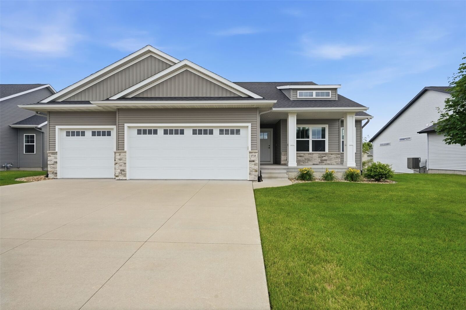 Property Photo:  1735 Cottage Ridge Drive  IA 52302 