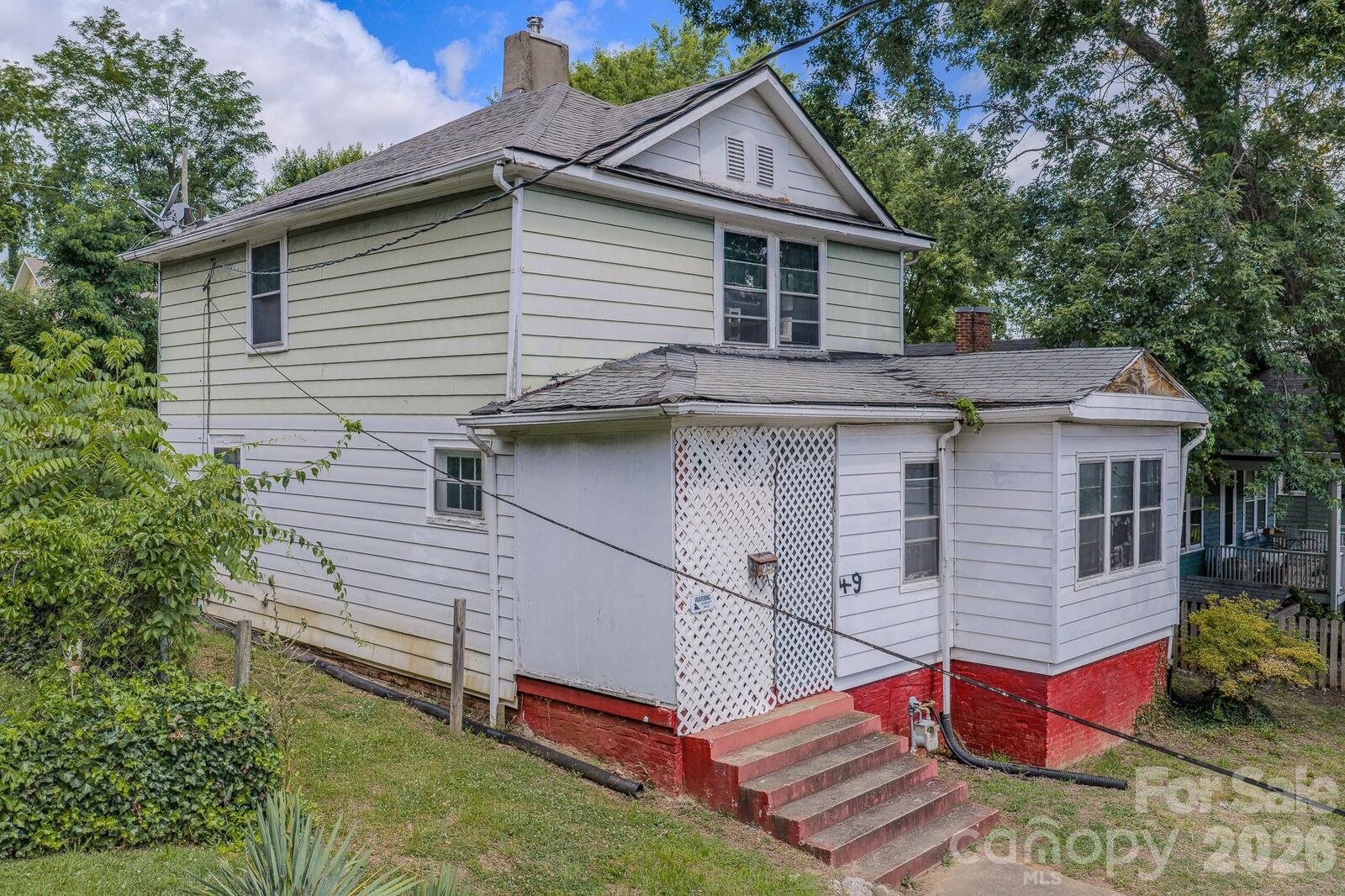 Property Photo: 49 Madison Avenue NC 28801