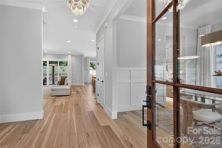 Property Photo:  3119 Shenandoah Avenue  NC 28205 