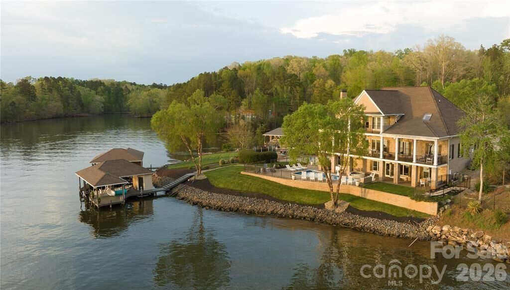 Property Photo: 148 Forest Lake Court NC 27306