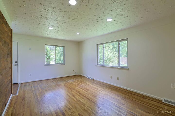 Property Photo:  6227 Leroy Place  OH 45230 