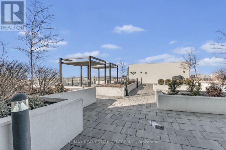 Property Photo:  3220 Sheppard Avenue East 309  ON M1T 3K3 