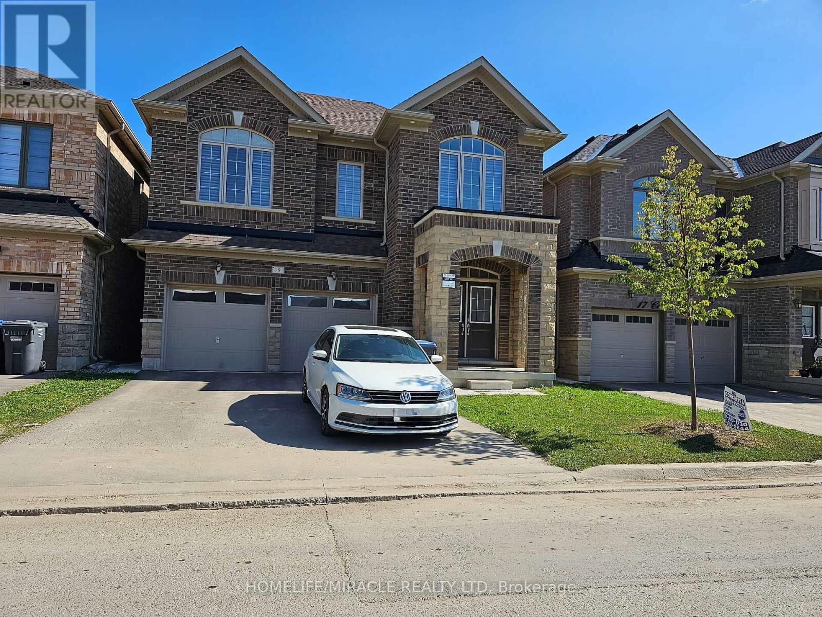 Property Photo: 19 Cobriza Crescent (Basmt) ON L7A 5A6