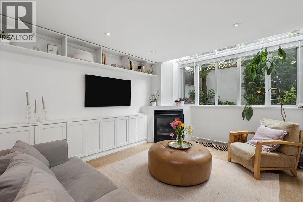 Property Photo:  1949 West 8th Avenue  BC V6J 1W2 