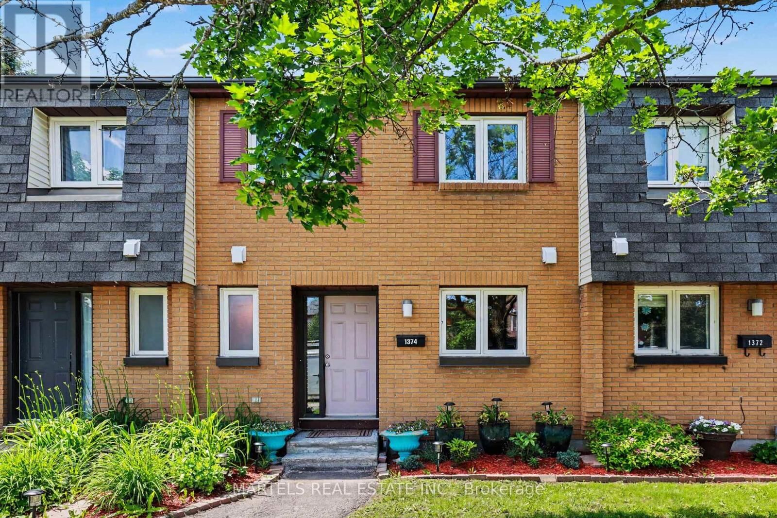 Property Photo: 1374 Cedarcroft Crescent ON K1B 5C9