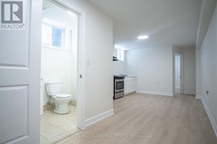 Property Photo:  118 Fairholme Avenue Basement 1  ON M6B 2W9 