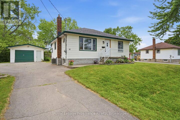 Property Photo:  41 Tracey Street  ON K8P 2R7 