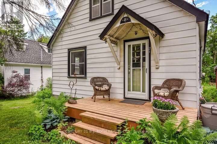 Property Photo:  21 Benner Street  ON L3V 2G6 